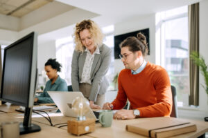 Slik påvirker endringene i ISO 9001:2026, ISO 14001:2026 og nye HMS‑krav virksomheten din